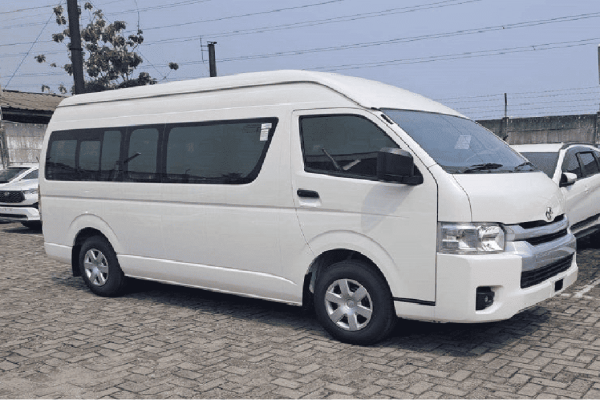 mobil hiace